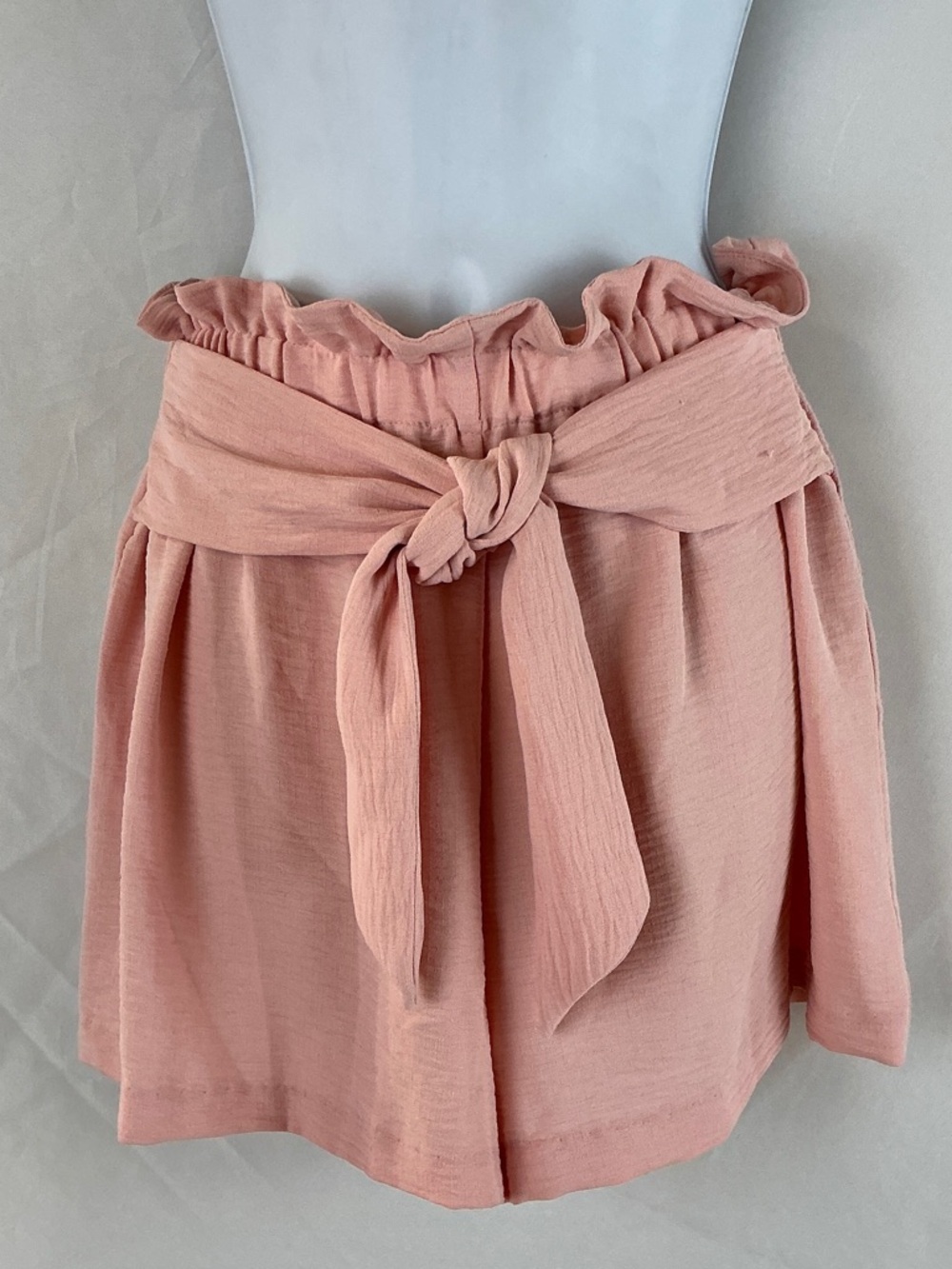 BCBGeneration Peach Textured Shorts with Tie Detail Size Small NWT